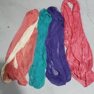 5 infinity NWOT scarfs